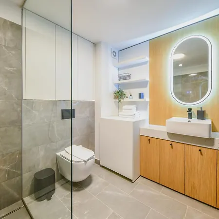 Peaceful W Terrace Apartment