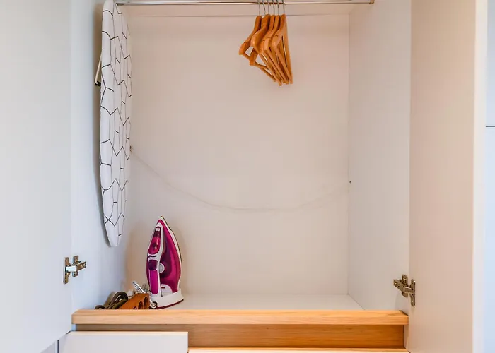 Apartment Peaceful W Terrace